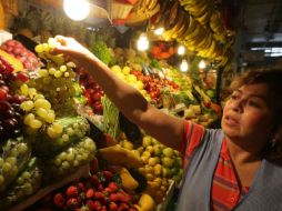 Venezolanas ofrecerán una cena familiar con las escasas cosas que consiguieron en los mercados. EL INFORMADOR / ARCHIVO