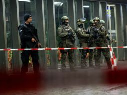 Las estaciones de trenes de Munich y Pasing han sido evacuadas y son vigiladas; no descartan otros objetivos. EFE / S. Hoppe
