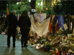 Las víctimas de los atentados del pasado 13 de noviembre en París no figuran en la lista de la Legión de honor publicada este día. AFP / M. Alexandre