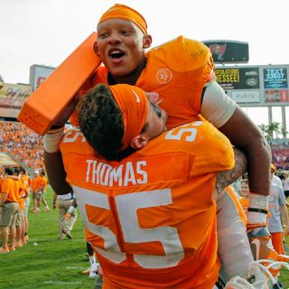 Tennessee vence a Northewestern en Outback Bowl