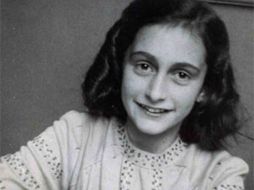 El libro fue escrito por una adolescente judía entre junio de 1942 y agosto de 1944 mientras se escondía de los nazis. AFP / ARCHIVO
