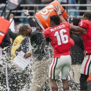 Georgia vence a Penn State en el TaxSlayer Bowl