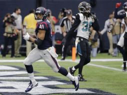 Jonathan Grimes realizó una recepción de 12 yardas para anotar y aportó otro touchdown en un acarreo de tres yardas. AP / D. Phillip