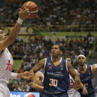 Gustavo Ayón, elegido mejor jugador de la Euroliga en diciembre