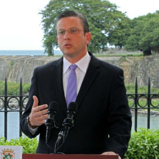 'Nos quedamos sin dinero', dice gobernador de Puerto Rico