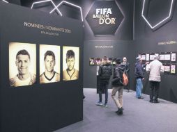 Por el Balón de Oro. El 11 de enero saldrá el ganador de entre Cristiano, Lionel y Neymar, los romperredes de 2015. EFE /