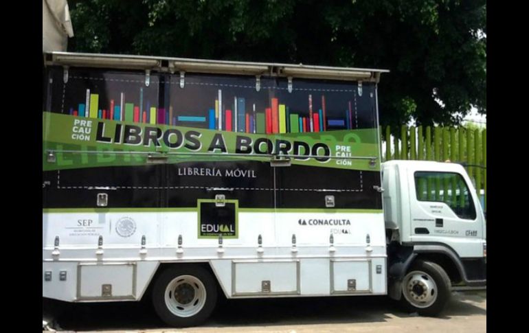 El material literario albergado en el 'Librobús' es de cuatro mil artículos TWITTER / @CulturaZapopan