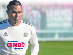 En Carlos Peña está cifrado gran parte del despertar de los rojiblancos como equipo protagonista. ESPECIAL /