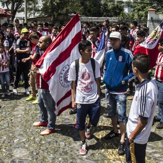 Chivas celebrará Día del Aficionado