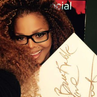 Janet Jackson niega estar enferma de cáncer