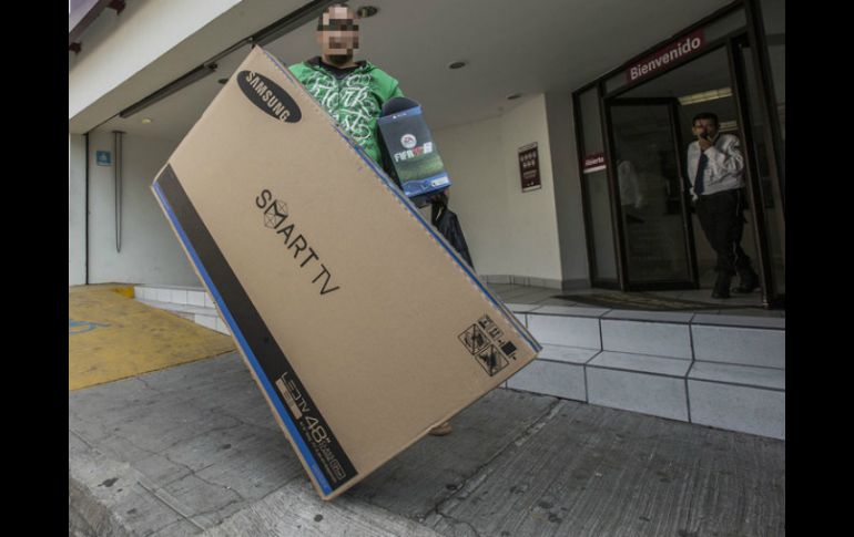 Aseguran que ante la situación económica que se vivió en 2015, se registró un aumento de los empeños en el país. EL INFORMADOR / ARCHIVO