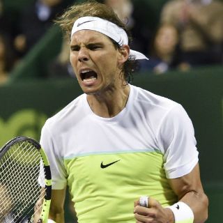Nadal recurre a tres mangas para ganar en Qatar
