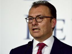 Por ahora no está previsto un ajuste presupuestal ni alza de impuestos, señala el secretario de Hacienda, Luis Videgaray Caso. AFP / A. Estrella