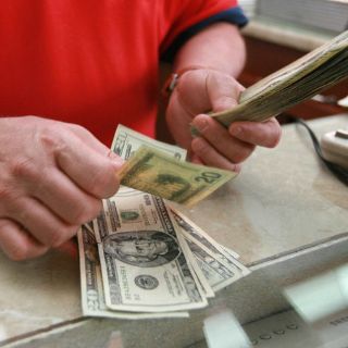 Alto costo del dólar podría impactar en precios: Concanaco