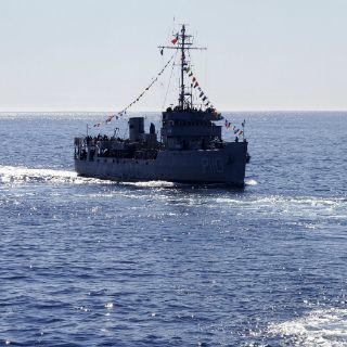 Armada halla maletas con 173 kilos de cocaína en Manzanillo