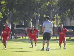 Álvaro González, Egidio Arévalo y Gonzalo Bergessio integrarán el equipo titular rojinegro. EL INFORMADOR / F. Atilano