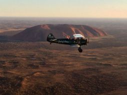 La travesía fue dedicada a Amy Johnson, al primera mujer piloto en volar sola desde el Reino Unido hasta Estados Unidos en 1930. EFE / Handout