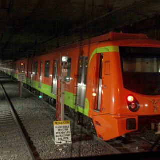 Mancera ofrece mejorar flota de trenes del Metro