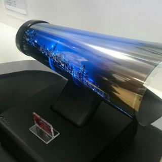 LG presenta su pantalla enrollable en el CES 2016