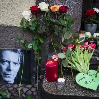 Artistas y políticos lamentan la muerte de David Bowie
