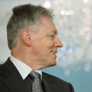 Peter Robinson abandona cargo de ministro principal norirlandés