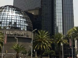 El mercado opera con un volumen aproximado de siete mil 409 millones de títulos. AP / ARCHIVO