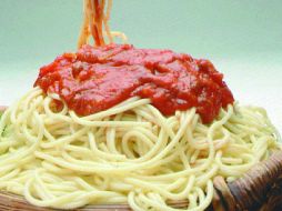 Mencionan que es importante consumir carbohidratos, en tortillas, pan, pastas y papa para obtener energía. AP / ARCHIVO