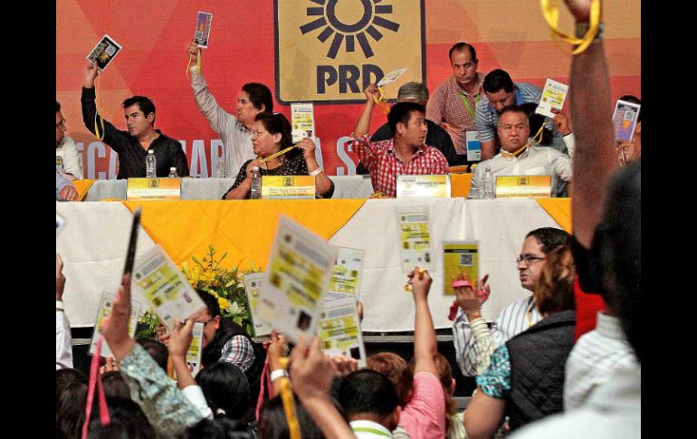 Las corrientes del PRD continúan con la plática para poder llegar a un acuerdo. SUN / ARCHIVO