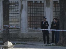 El atentado dejó 15 heridos, dos en estado grave, según un balance provisional de la oficina del gobernador de Estambul. EFE / D. Toprak