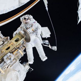 Dos astronautas saldrán de la EEI para reparar una unidad defectuosa