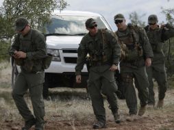 Los agentes de la Patrulla Fronteriza pudieron seguir el dron al punto de caída, y en la orilla de un canal asegurar la droga. SUN / ARCHIVO