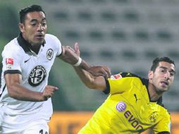 Mal resultado. Ayer el equipo de Marco Fabián jugó contra el Dortmund y les hicieron cuatro goles. ESPECIAL / Borussia Dortmund