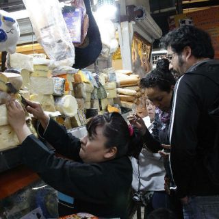 El GDF pagará seguro de desempleo en mercados