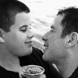 John Travolta comparte emotivo mensaje a su hijo muerto