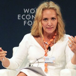 Angélica Fuentes no acude a declarar; envía a su apoderado