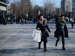 El epicentro fue ubicado a una latitud de 42.19 grados norte y una longitud de 84.12 grados este, según el CENC. AFP / W. Zhao