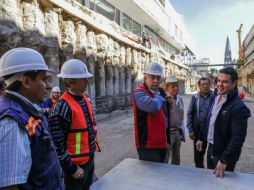 El gobernador realiza un recorrido de supervisión acompañado de ingenieros y trabajadores. TWITTER / @AristotelesSD