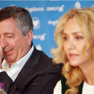 Angélica Fuentes negociaría acciones, pero no a sus hijas