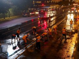 Los atentados causaron la muerte de dos civiles y de tres atacantes, mientras que se registraron 20 heridos. EFE / B. Indahono
