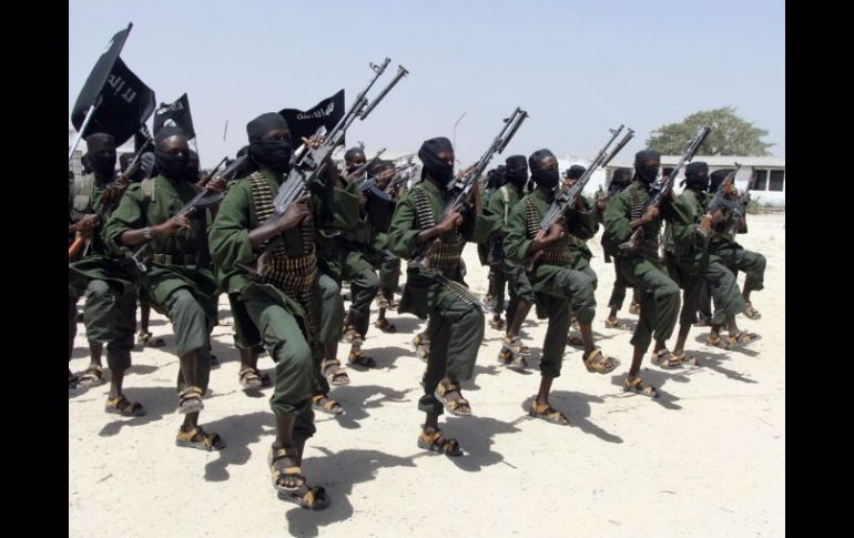 Milicianos de Al Shabab. El grupo es aliado de  Al Qaeda y lucha por un Estado islámico de corte wahabí. AP /   F. Warsameh