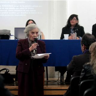 Elena Poniatowska rechaza pena de muerte a poeta palestino