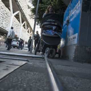 Padecen por tuberías 'temporales' alrededor del Mercado Corona