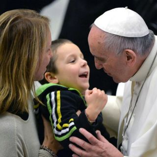 En libro, Papa Francisco responde cartas a niños del mundo