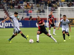 El ambiente en las gradas del Estadio Jalisco fue inmejorable, con porras por parte de ambas fanaticadas y abucheos. EL INFORMADOR / M. Vargas
