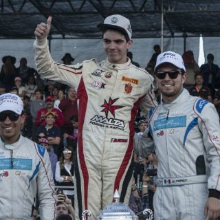 'Checo' Pérez y Raúl Guzmán ponen el show en el cierre del GPI Karting