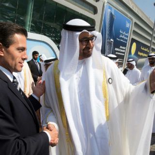 Príncipe árabe rompe protocolo; invita a Peña Nieto a restaurante