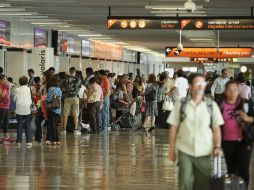 Señalan que se deben evitar viajes innecesarios y actuar con cautela. EL INFORMADOR / ARCHIVO