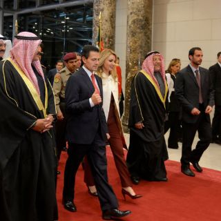 Peña Nieto anuncia millonaria inversión comercial con Kuwait