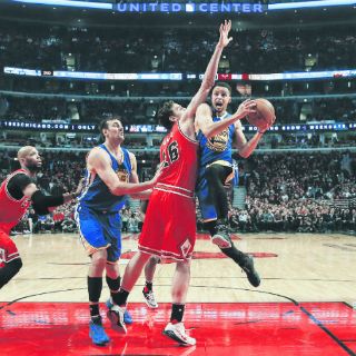 Los Warriors dominan a los Bulls de Chicago