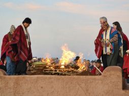 El festejo, en el que hubo música andina, fue seguido por pocas personas. ESPECIAL / presidencia.gob.bo